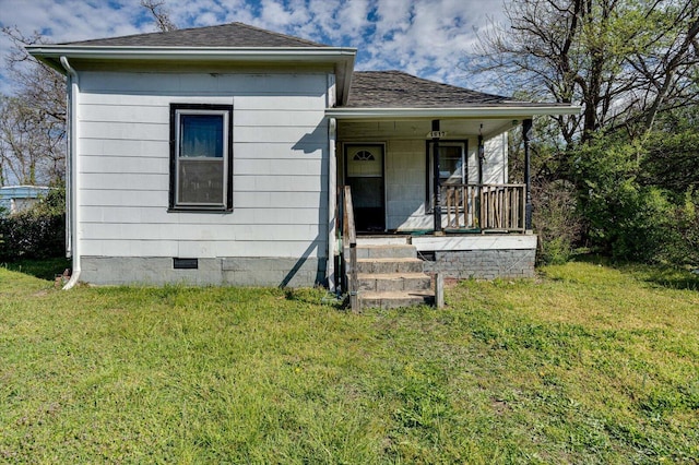 1617 E 49th St, Chattanooga, TN 37407 - bungalow with crawl space, a porch, a front yard, and roof with shingles