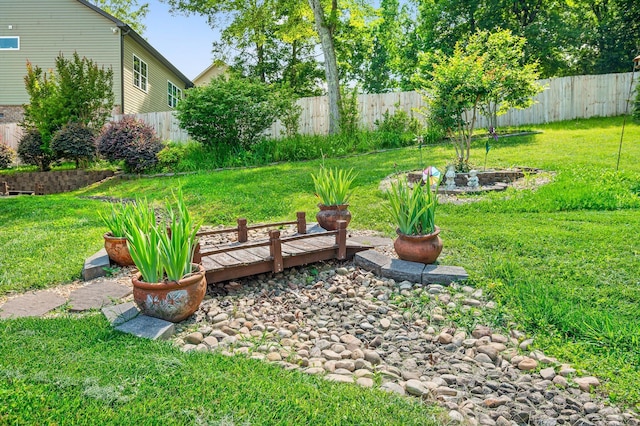10807 Thatcher Crest Dr, Soddy Daisy, TN 37379 - view of yard