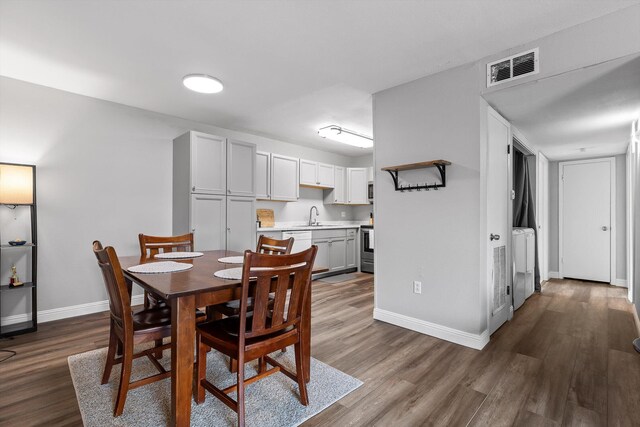 900 Mountain Creek Rd Unit P234, Chattanooga, TN 37405 - dining area featuring wood finished floors and baseboards