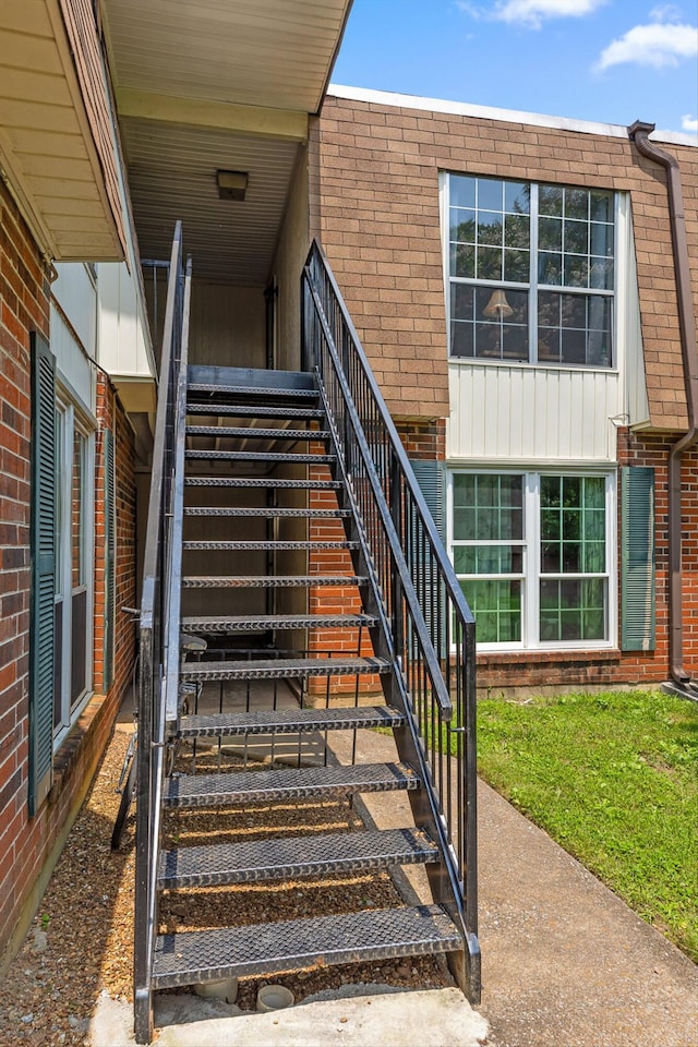900 Mountain Creek Rd Unit P234, Chattanooga, TN 37405 - view of staircase