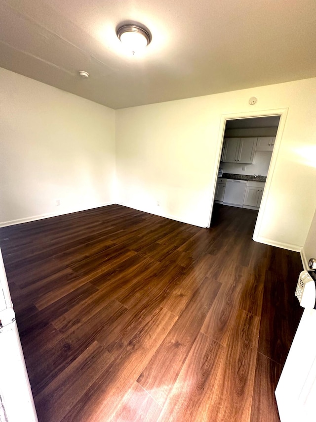 2011 Milne St, Chattanooga, TN 37406 - empty room with dark wood-type flooring