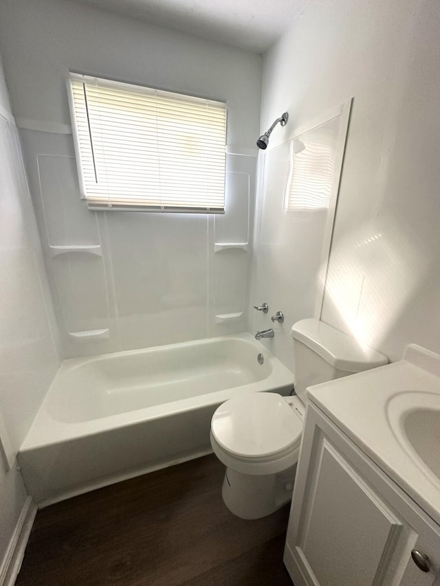 2011 Milne St, Chattanooga, TN 37406 - full bath featuring shower / washtub combination, vanity, and wood finished floors