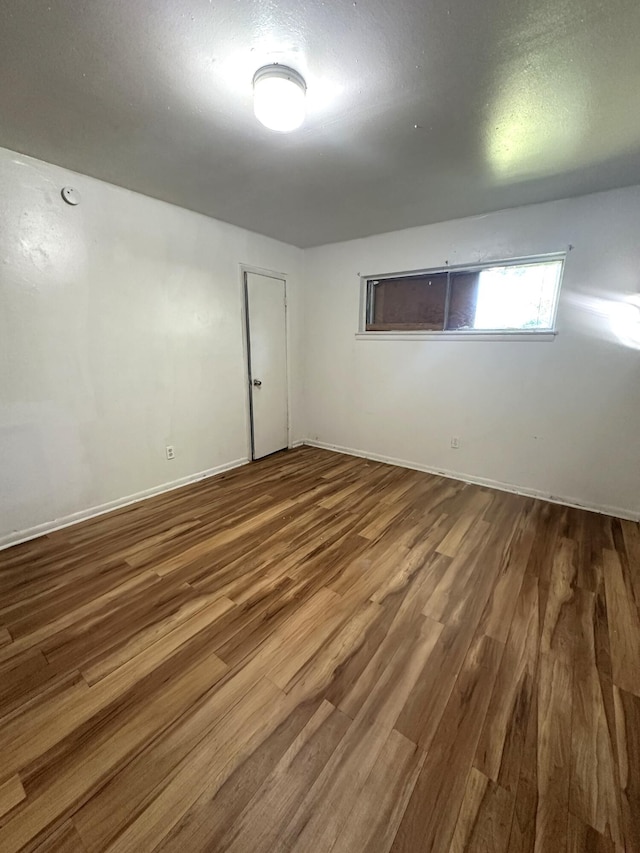 2011 Milne St, Chattanooga, TN 37406 - empty room featuring wood finished floors