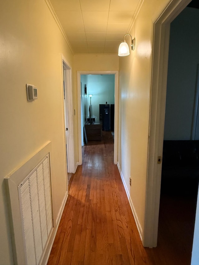 4509 Dumac Rd, Chattanooga, TN 37416 - hall featuring hardwood / wood-style flooring and crown molding