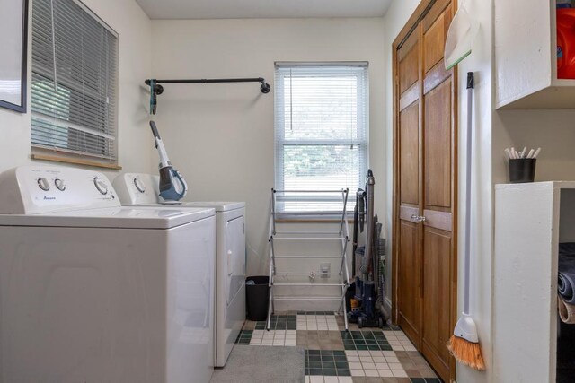 3606 Gleason Dr, Chattanooga, TN 37412 - laundry area featuring washer and clothes dryer