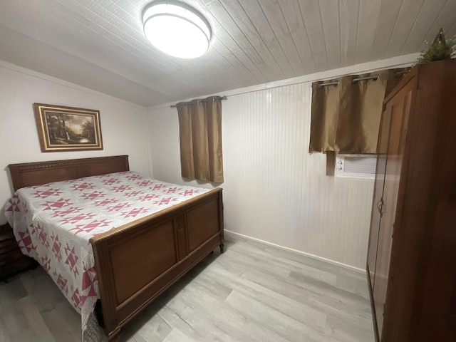 690 Ditch Gap Rd, Whitwell, TN 37397 - bedroom featuring light wood finished floors, lofted ceiling, and baseboards