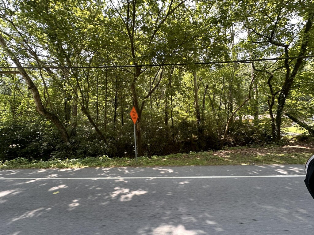 1018 Shallowford Rd, Chattanooga, TN 37411