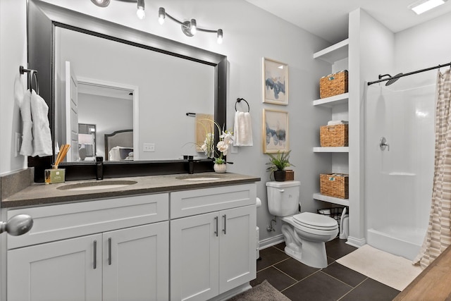 812 Merriam St, Chattanooga, TN 37405 - full bath featuring double vanity, a shower with shower curtain, tile patterned flooring, and ensuite bath