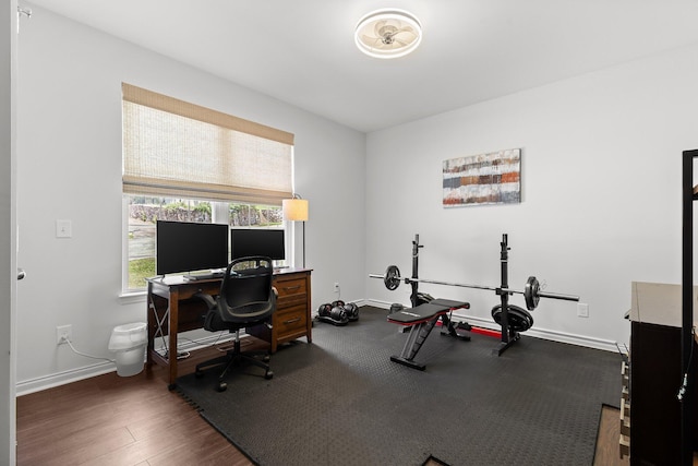 812 Merriam St, Chattanooga, TN 37405 - office featuring baseboards and dark wood finished floors