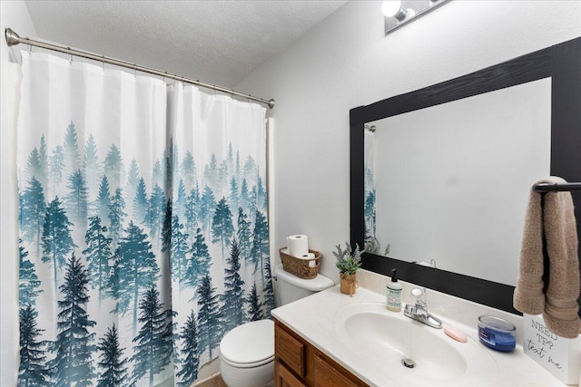 487 Ridge Rd, Lafayette, GA 30728 - bathroom featuring vanity, toilet, a textured ceiling, and curtained shower