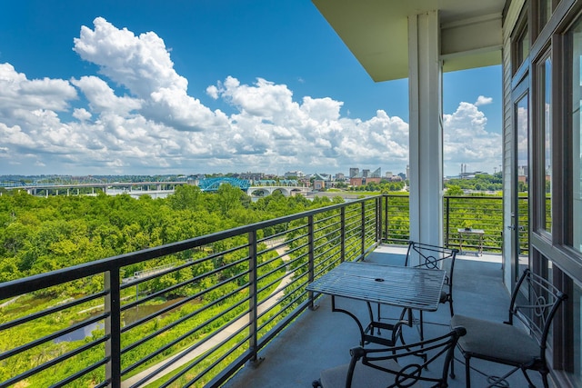 200 Manufacturers Rd Apt 507, Chattanooga, TN 37405 - view of balcony