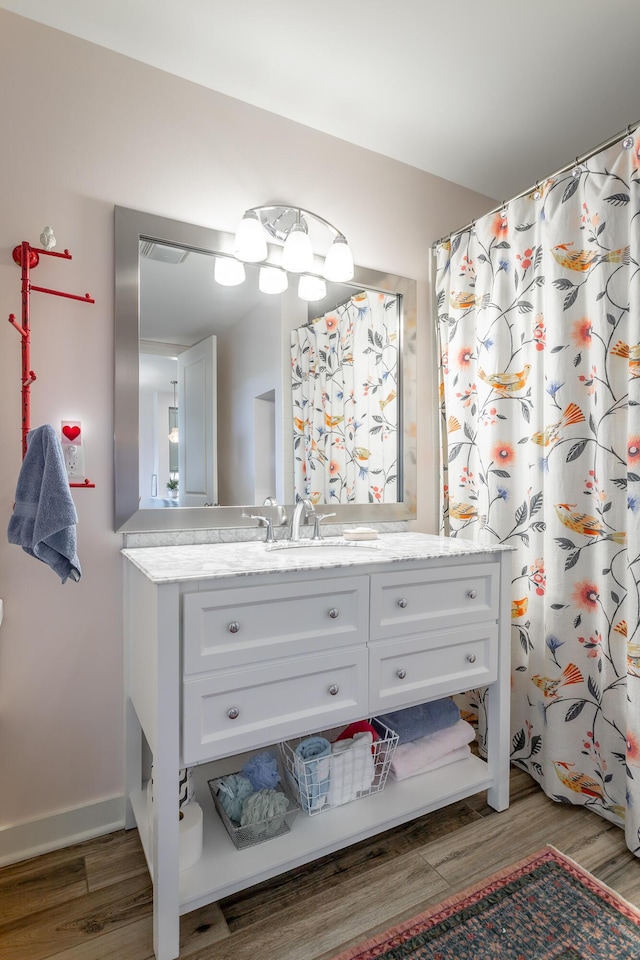 200 Manufacturers Rd Apt 507, Chattanooga, TN 37405 - full bath with wood finished floors and vanity