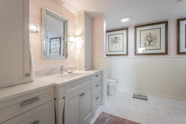 200 Manufacturers Rd Apt 507, Chattanooga, TN 37405 - bathroom featuring vanity and wainscoting