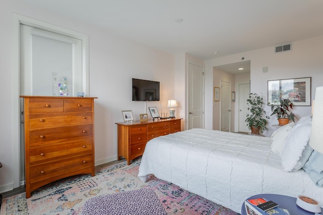 200 Manufacturers Rd Apt 507, Chattanooga, TN 37405 - bedroom with light wood finished floors and baseboards