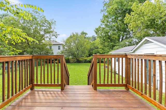 1907 Mcbrien Rd, Chattanooga, TN 37412 - wooden deck with a lawn