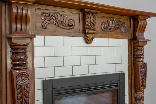 208 E Villanow St, Lafayette, GA 30728 - detailed view of a glass covered fireplace
