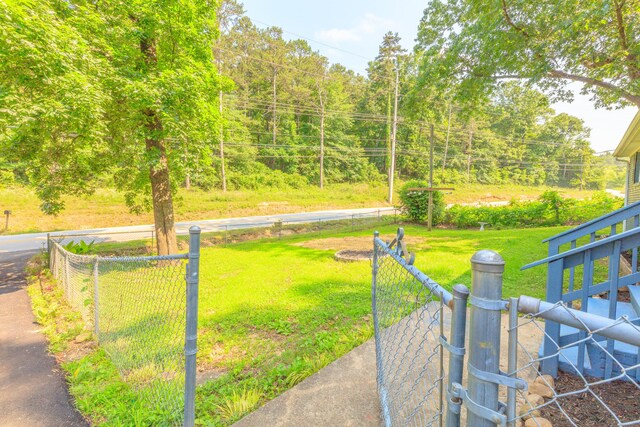 1806 Dallas Lake Rd, Soddy Daisy, TN 37379 - view of yard