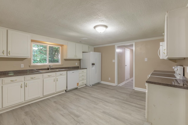 1806 Dallas Lake Rd, Soddy Daisy, TN 37379 - kitchen featuring white appliances, a sink, dark countertops, light wood finished floors, and a textured ceiling