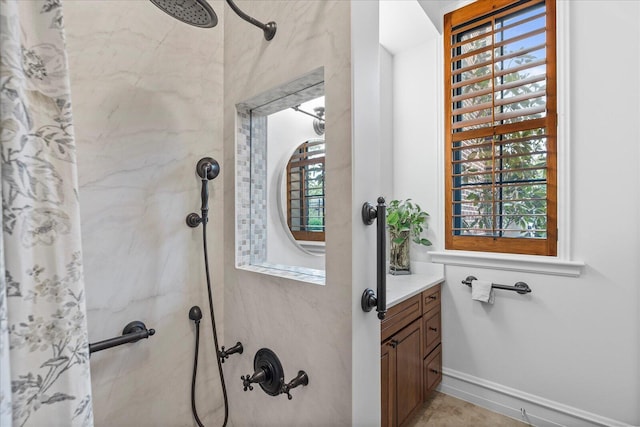 1000 E Martin Luther King Blvd Unit 102, Chattanooga, TN 37403 - full bath featuring a shower with curtain and vanity