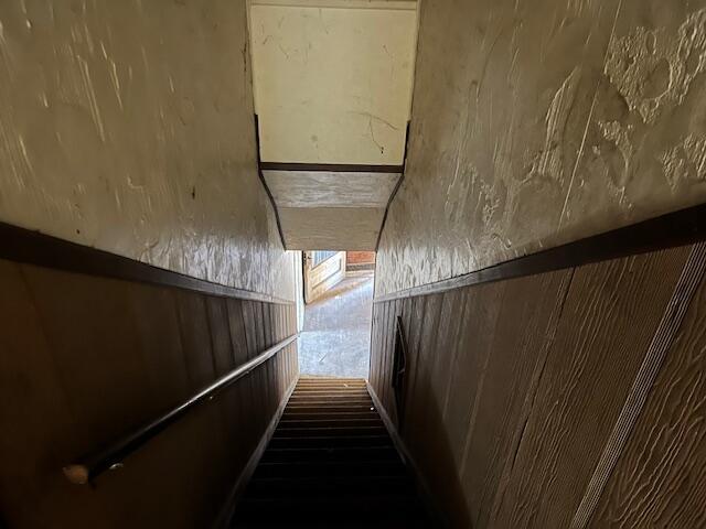 1908 Mccallie Ave, Chattanooga, TN 37404 - view of stairs