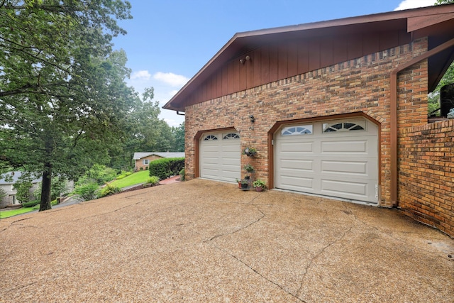 787 Flinn Dr, Chattanooga, TN 37412 - garage featuring driveway