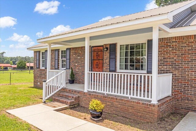 322 Beverly St, Scottsboro, AL 35768 - photo 3