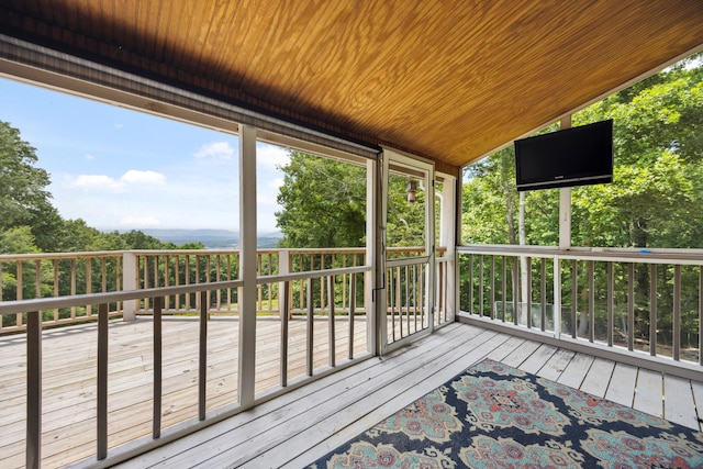 310 Bluffs Rd N, South Pittsburg, TN 37380 - view of deck
