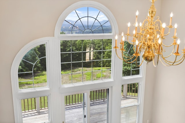 310 Bluffs Rd N, South Pittsburg, TN 37380 - detailed view of a chandelier