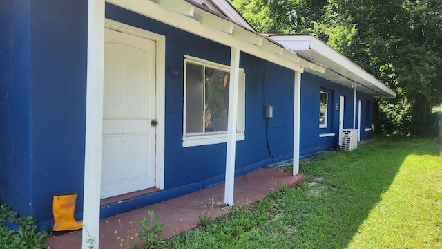 1900 Garfield St, Chattanooga, TN 37404 - view of property exterior with a lawn