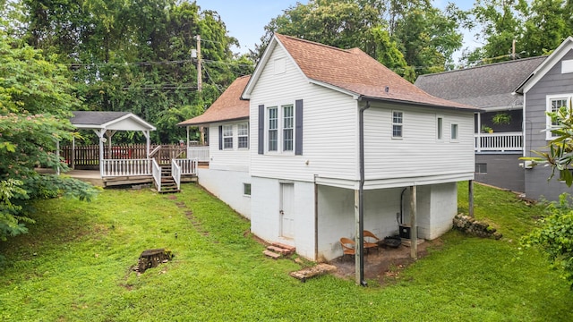 602 Oliver St, Chattanooga, TN 37405 - rear view of property with a gazebo, roof with shingles, a deck, and a yard