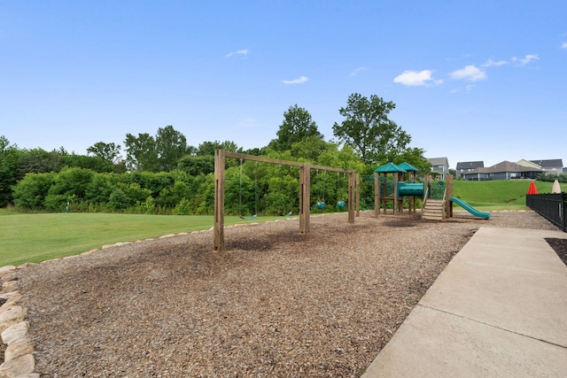 3620 Weathervane, Apison, TN 37302 - communal playground with a yard