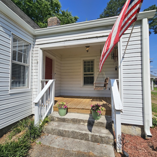 503 S Lovell Ave, Chattanooga, TN 37412 - view of exterior entry featuring a chimney