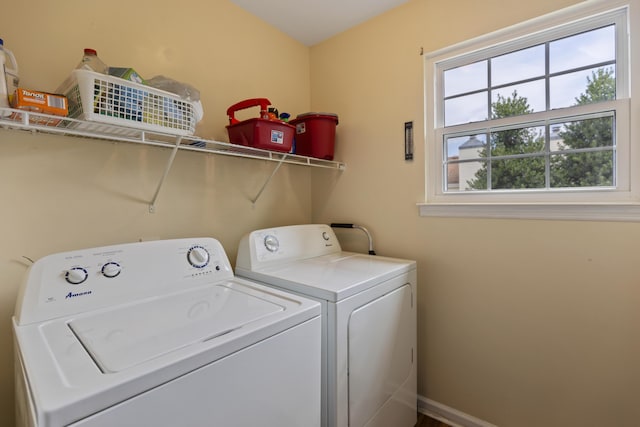 6755 Hickory Creek Rd, Chattanooga, TN 37421 - laundry area featuring washing machine and clothes dryer
