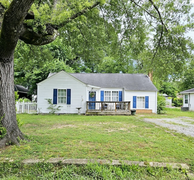 1610 Castleberry Ave, Chattanooga, TN 37412 - view of front facade featuring a wooden deck