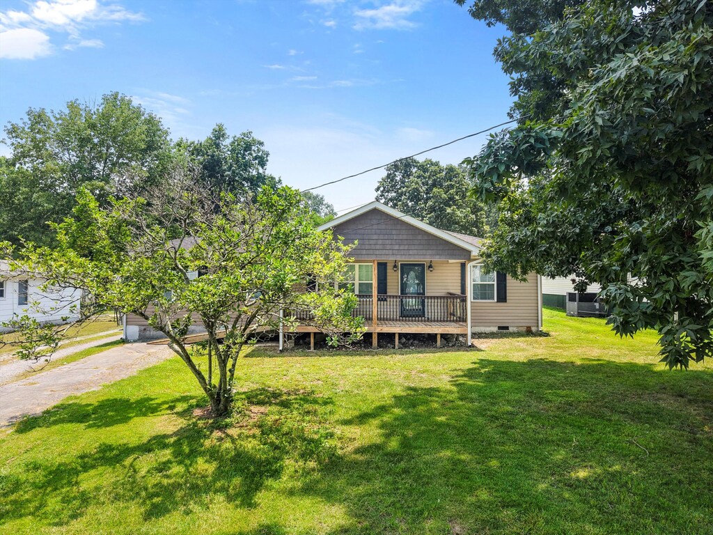 638 Hickory Ln, Rossville, GA 30741 - photo 1