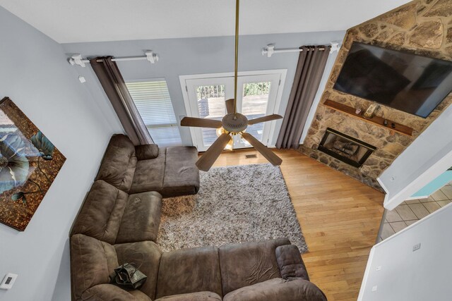 1128 Tiftonia View Rd, Chattanooga, TN 37419 - living area featuring wood finished floors, ceiling fan, and a fireplace