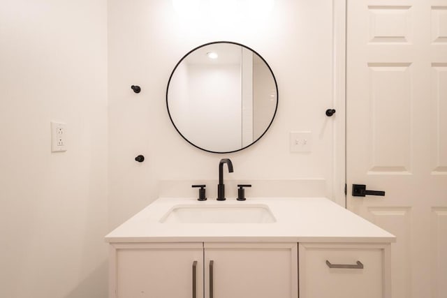 4407 Bennett Rd, Chattanooga, TN 37412 - bathroom featuring vanity