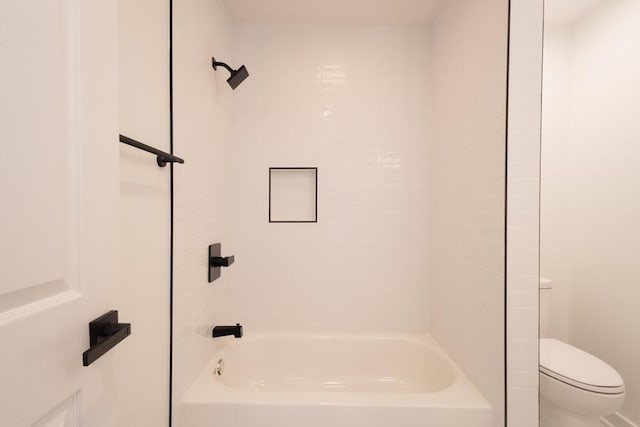 4407 Bennett Rd, Chattanooga, TN 37412 - bathroom featuring toilet and tub / shower combination