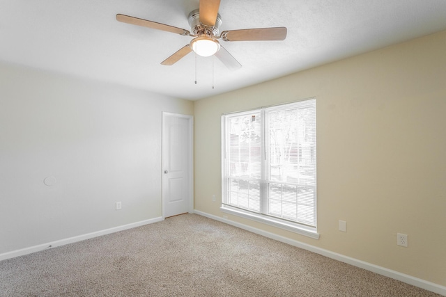 900 Mountain Creek Rd Unit Q263, Chattanooga, TN 37405 - unfurnished room with carpet and ceiling fan