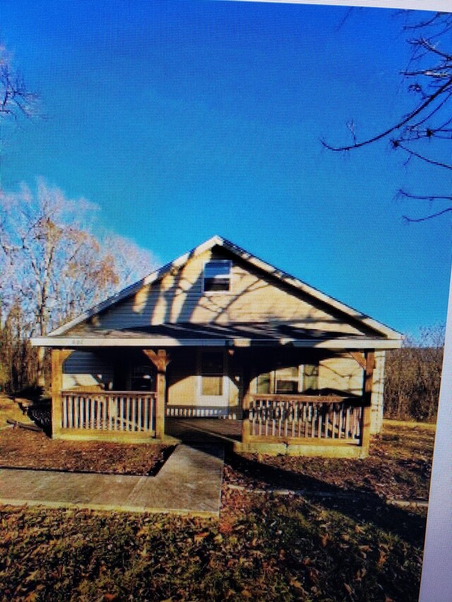 887 S Magnolia Ave, Whitwell, TN 37397 - photo 1