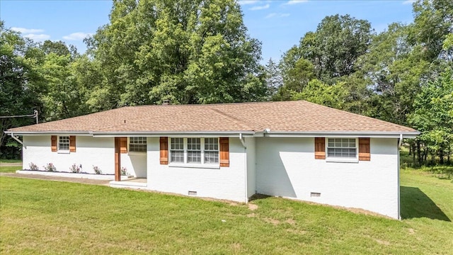 918 Old Lafayette Rd, Chickamauga, GA 30707 - view of front facade featuring a front lawn, brick siding, crawl space, and roof with shingles