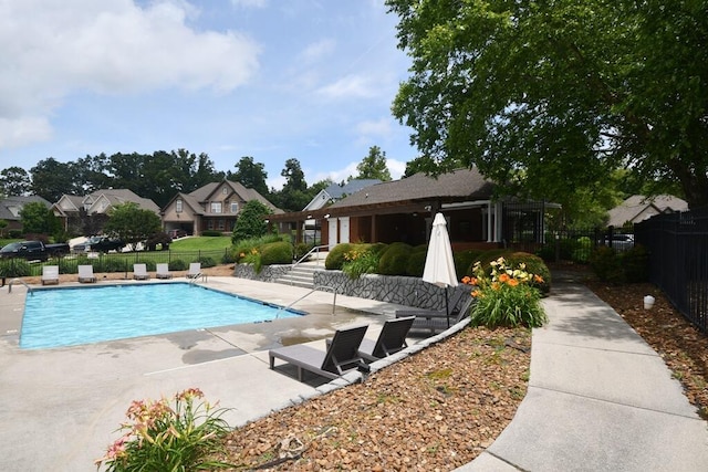 9532 Wandering Way, Ooltewah, TN 37363 - community pool with a patio area and a residential view
