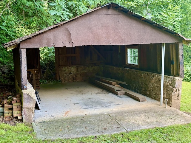 4019 W Rd, Signal Mountain, TN 37377 - view of outdoor structure featuring a carport