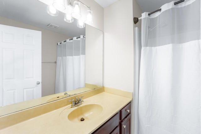 63 Apple Ln, Ringgold, GA 30736 - full bathroom featuring vanity and curtained shower