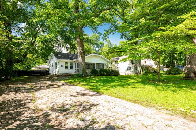 511 Georgia Ave, Signal Mountain, TN 37377 - view of front of property with asphalt driveway