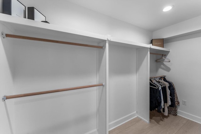 332 Oliver St, Chattanooga, TN 37405 - spacious closet featuring light wood-style floors