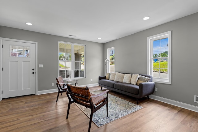2001 Vine St, Chattanooga, TN 37404 - living area with wood finished floors and recessed lighting