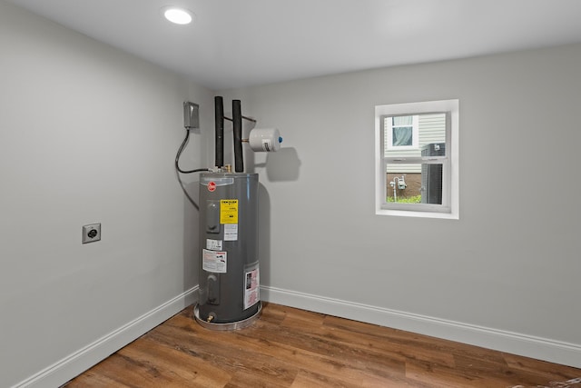 2001 Vine St, Chattanooga, TN 37404 - utilities with water heater