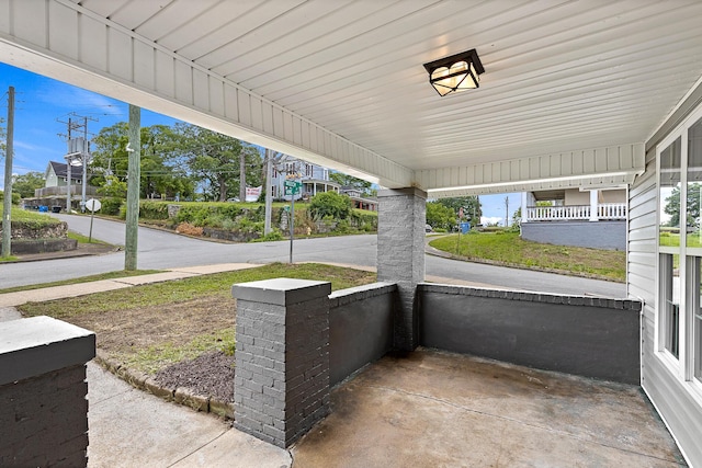 2001 Vine St, Chattanooga, TN 37404 - view of covered porch