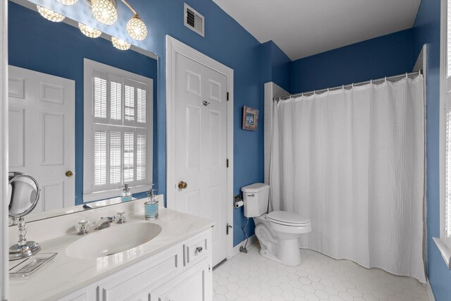 100 Scenic Hwy Unit 49, Lookout Mountain, TN 37350 - full bath with vanity, tile patterned floors, and curtained shower